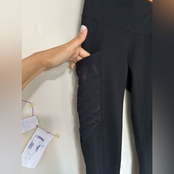 Fabletics Black Capri Leggings Sides Pockets - Picture 3 of 10